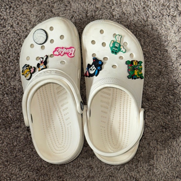 CROCS Shoes - CROCS woman’s 5 White Sandals with Colorful Charms